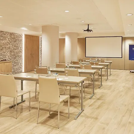 Nh Imperial Playa فندق 4*