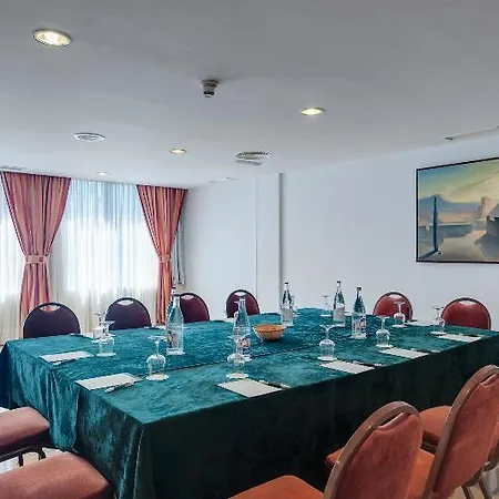 Отель Nh Imperial Playa 4*